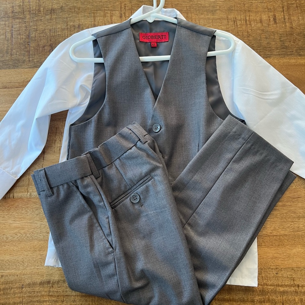 Gioberti Kids Gray Vest and Pants Set